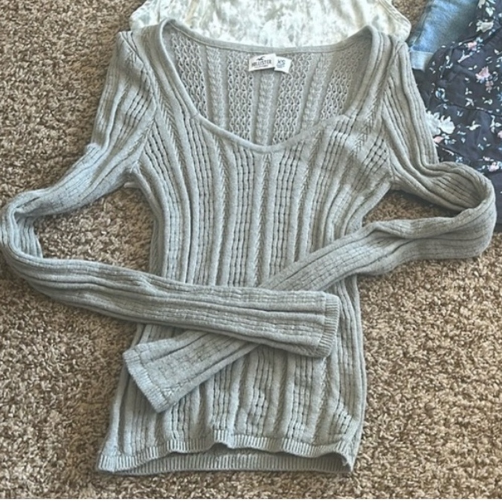 Hollister Sage green sweater size XS